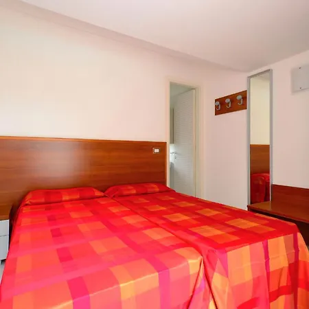 Familiar Flat With Swimming Pool *