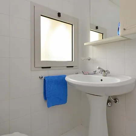 アパート Familiar Flat With Swimming Pool *